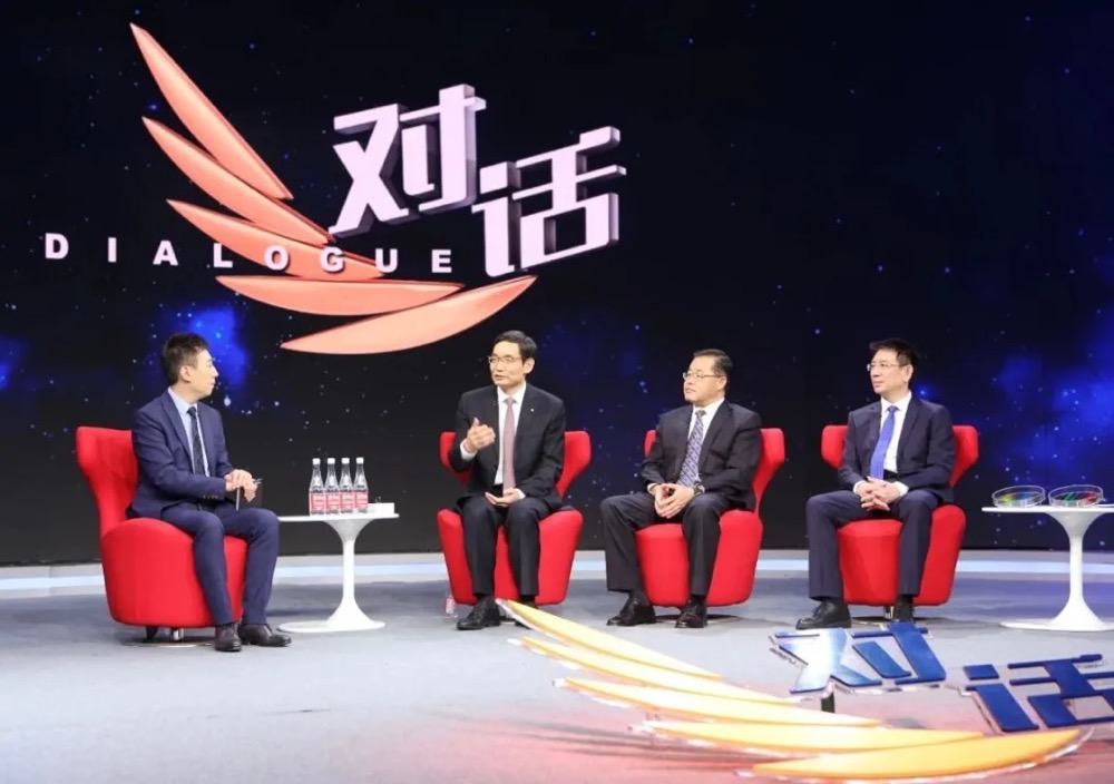 周育先受邀加入央视对话节目，，谈企业家精神，，讲优德88故事