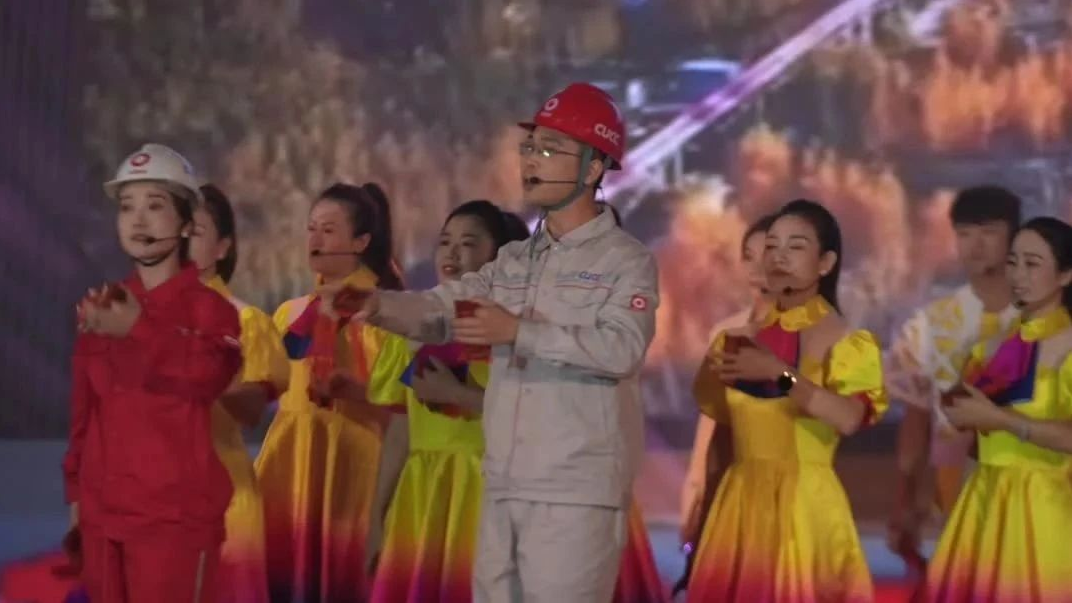  礼赞新中国 奋进新时代|优德88“文化心连心”精彩语言节目~ 